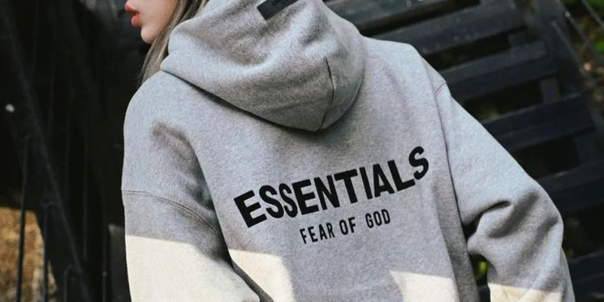 Essentials Clothing: The New Era of Minimal Street Luxury