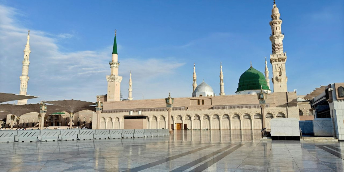 Experience Spiritual Peace for Less: Your Guide to Affordable Umrah Packages 2026